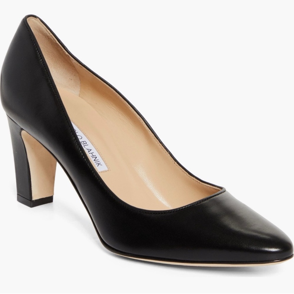 Manolo Blahnik Skiotto Black Pumps 38.5=8.5